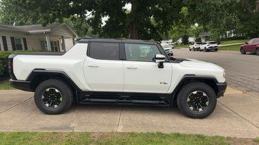 gmc hummer ev 2023 1GT40FDA5PU100038 image gmc hummer ev 2023 1GT40FDA5PU100038 image